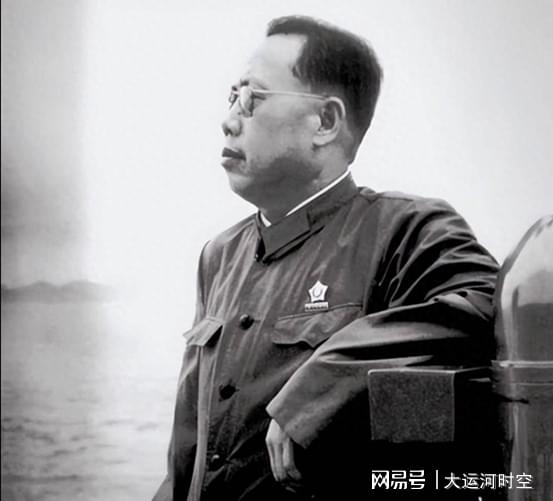 红盘 1965年，他早知道罗瑞卿要出事，对其不尊重，对梁必业：欲言又止